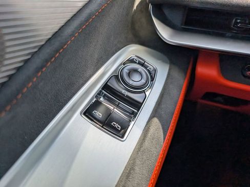 New 2026 Chevrolet Corvette Stingray Premium Cpe w/ Z51 Performance Package image 18