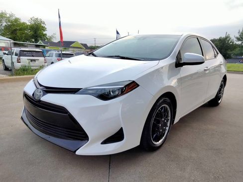 Used 2019 Toyota Corolla LE FWD image 1