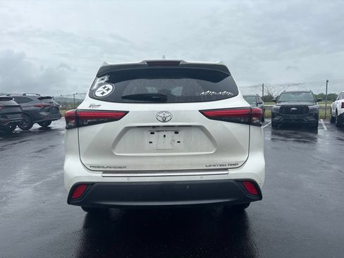 Used 2020 Toyota Highlander Limited w/ Protection Package #3 AWD/4WD image 4