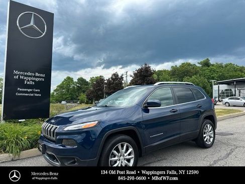 Used 2018 Jeep Cherokee Limited AWD/4WD image 1