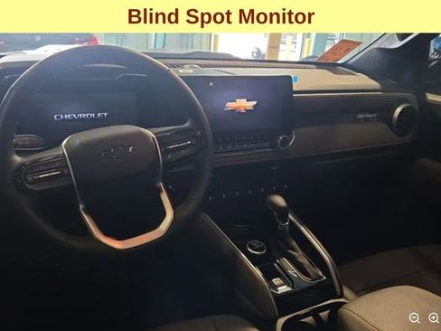 Used 2025 Chevrolet Colorado ZR2 w/ Technology Package AWD/4WD image 7