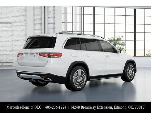 New 2026 Mercedes-Benz GLS 450 4MATIC image 21