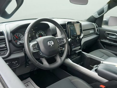 Used 2025 RAM 1500 Big Horn AWD/4WD image 12