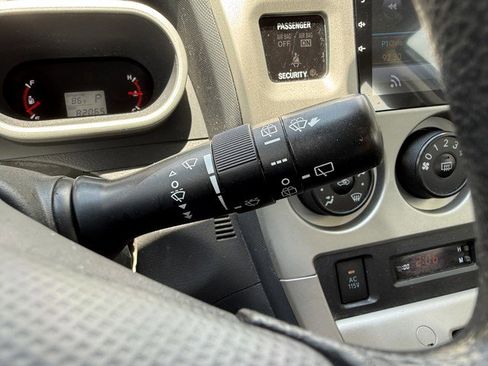 Used 2009 Toyota Matrix S FWD image 22