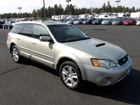 Used 2007 Subaru Outback 2.5XT Limited w/ Popular Equipment Group 2B image 7