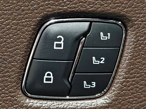 Used 2022 Ford F350 King Ranch w/ King Ranch Ultimate Package AWD/4WD image 71