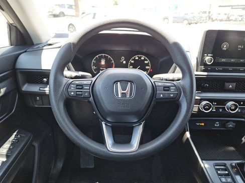 Used 2025 Honda CR-V LX image 23