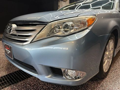 Used 2011 Toyota Avalon FWD image 39