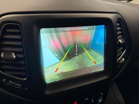 Used 2017 Jeep Compass Trailhawk w/ Navigation Group image 13