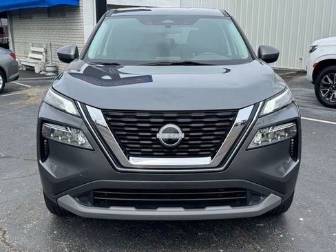 Used 2023 Nissan Rogue SV FWD image 2