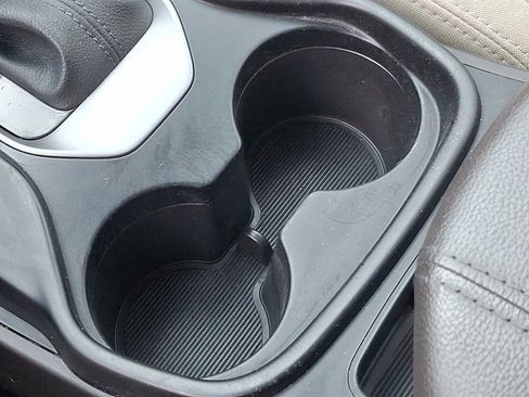 Used 2017 Hyundai Santa Fe Sport image 23