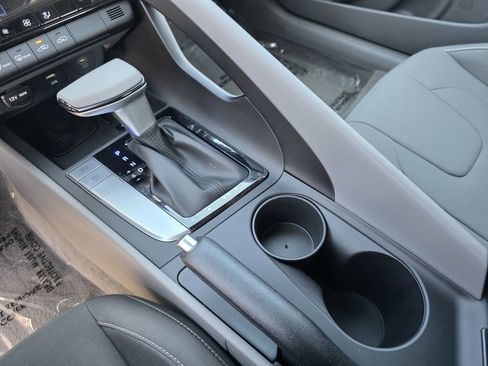 New 2025 Hyundai Elantra Sport image 24