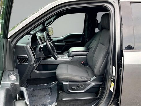 Used 2018 Ford F150 XLT w/ Equipment Group 302A Luxury AWD/4WD image 10