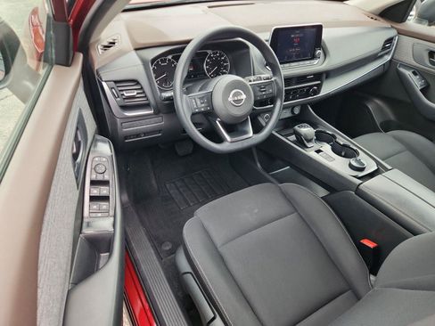 Used 2023 Nissan Rogue S AWD/4WD image 15
