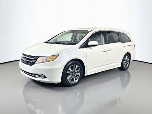 Used 2017 Honda Odyssey Touring image 4