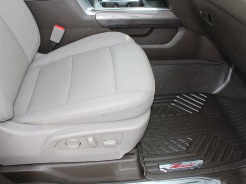 Used 2024 Chevrolet Silverado 1500 LTZ w/ Z71 Off-Road Package image 18