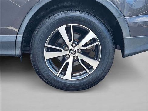 Used 2017 Toyota RAV4 XLE FWD image 23