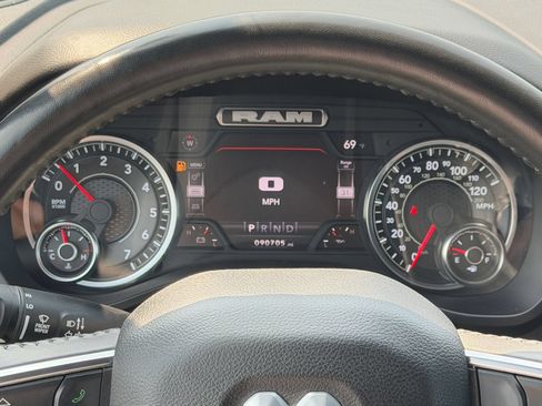 Used 2024 RAM 1500 Big Horn AWD/4WD image 34