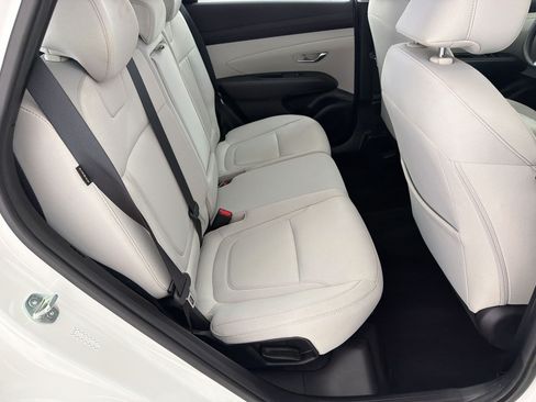 Used 2025 Hyundai Tucson SE FWD image 29