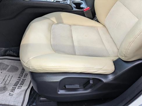 Used 2019 MAZDA CX-5 Touring image 4