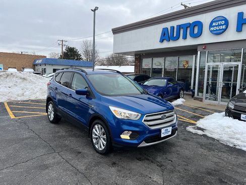 Used 2019 Ford Escape SEL image 3