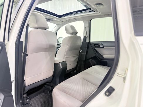 Used 2017 Subaru Forester 2.5i Premium image 36