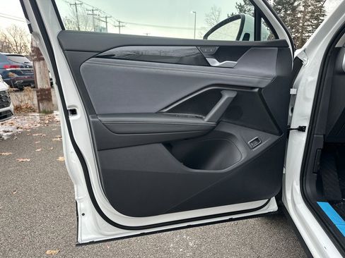 New 2026 Volkswagen Tiguan SE image 5