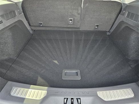 New 2026 Lincoln Nautilus Premier image 30