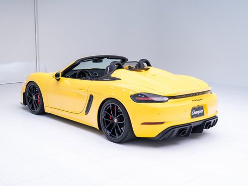 Certified 2023 Porsche 718 Boxster Spyder image 3