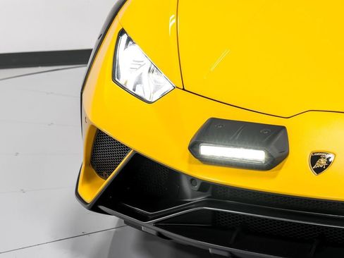 Used 2024 Lamborghini Huracan Sterrato image 41