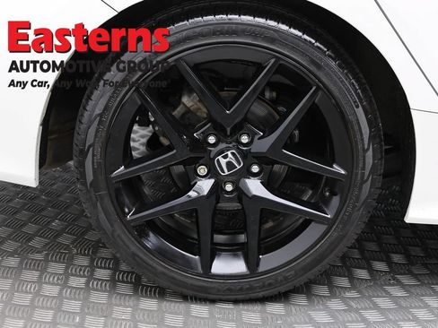 Used 2023 Honda Civic Sport image 28