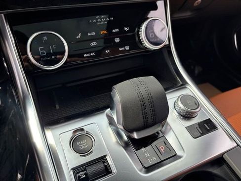 New 2024 Jaguar XF R-Dynamic SE image 27