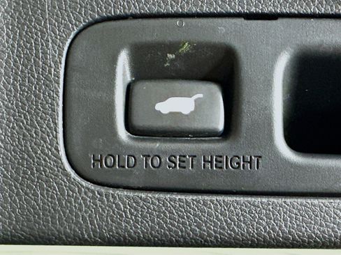 Used 2017 Honda CR-V Touring image 31