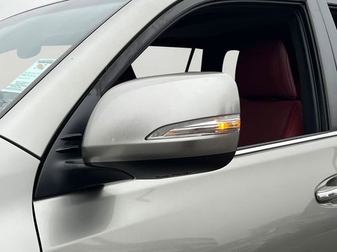 Used 2021 Lexus GX 460 Premium w/ Premium Package image 29