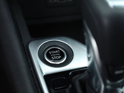 Used 2022 Nissan Sentra SV image 9