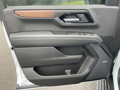 New 2026 GMC Yukon XL Denali w/ Denali Reserve Package AWD/4WD image 23