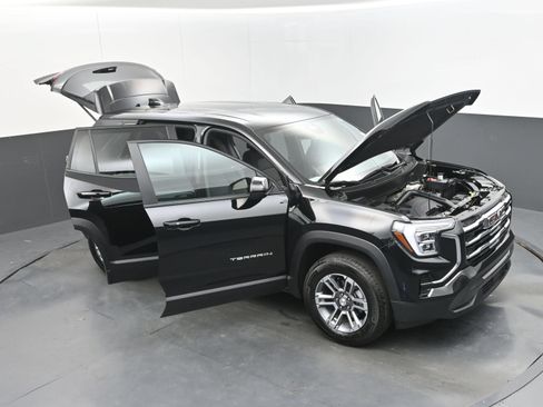 Used 2026 GMC Terrain Elevation FWD image 39