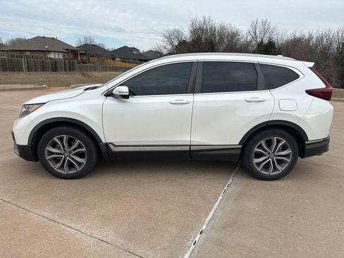 Used 2020 Honda CR-V Touring image 2