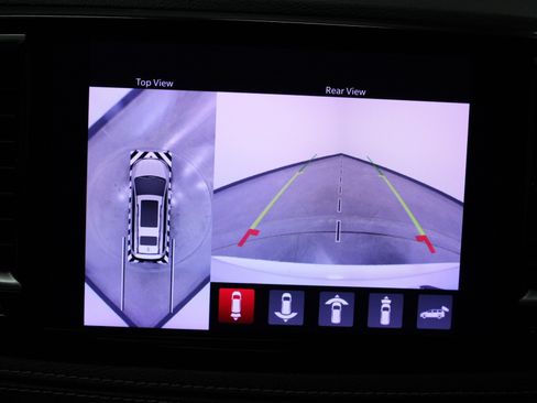 Used 2022 Chrysler Pacifica Limited w/ Uconnect Theater Family Group image 27