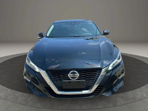 Used 2022 Nissan Altima 2.5 SV FWD image 2