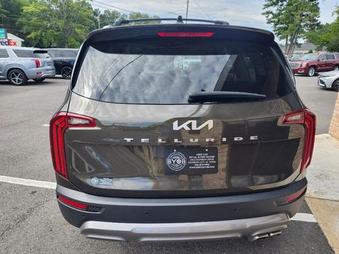 Used 2022 Kia Telluride EX image 5