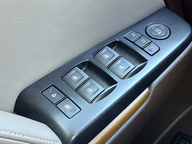 Used 2020 GMC Yukon XL Denali w/ Denali Premium Package AWD/4WD image 25