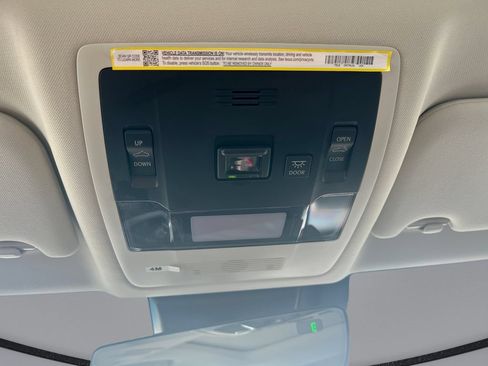 Used 2025 Lexus ES 350 w/ Premium Package FWD image 35