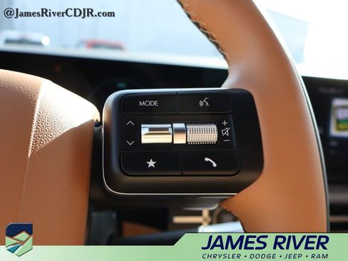 Used 2026 Hyundai Santa Fe Calligraphy image 30