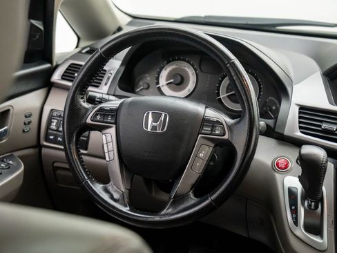 Used 2014 Honda Odyssey Touring Elite image 12