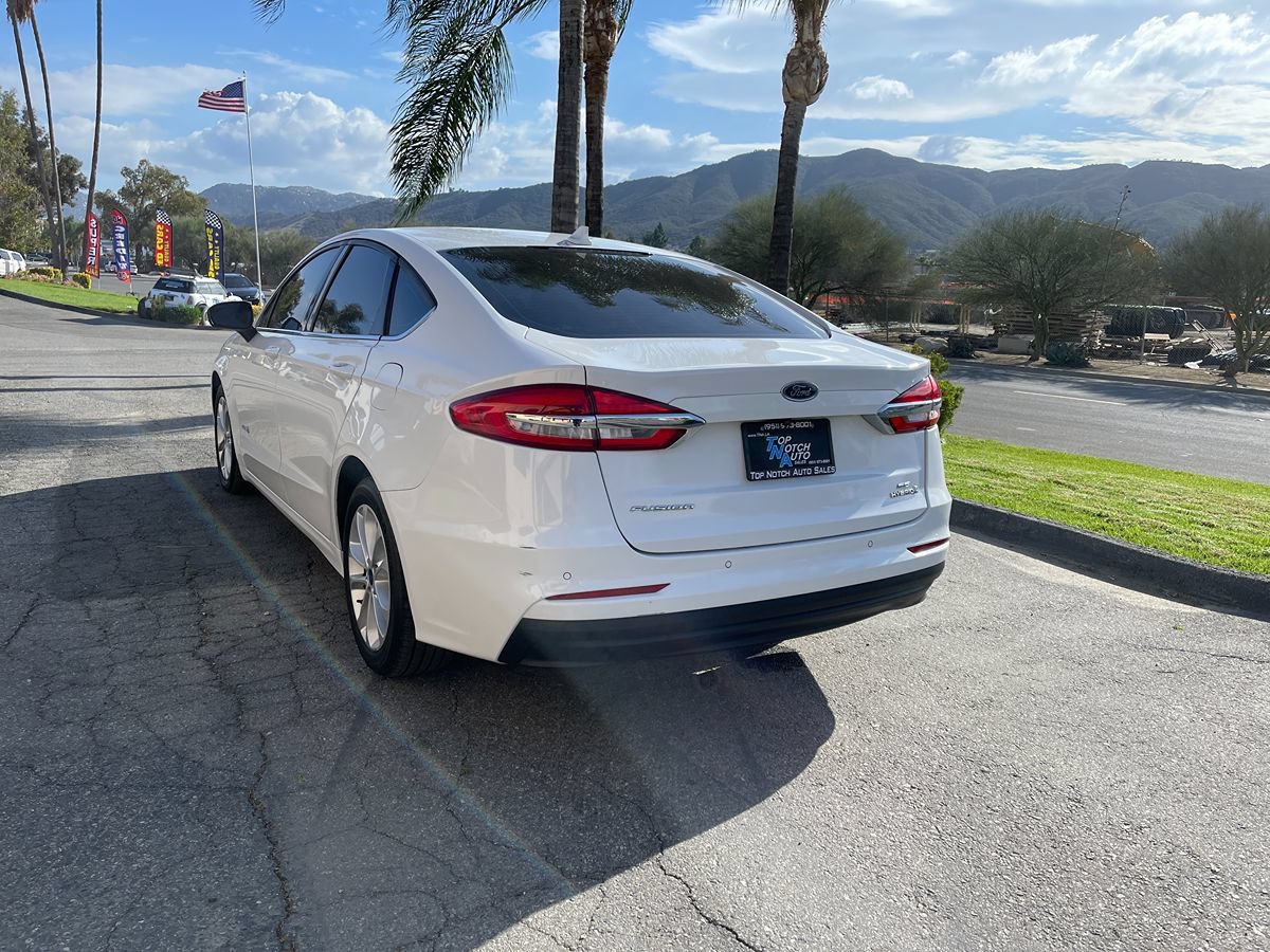 Used 2019 Ford Fusion SE FWD image 7
