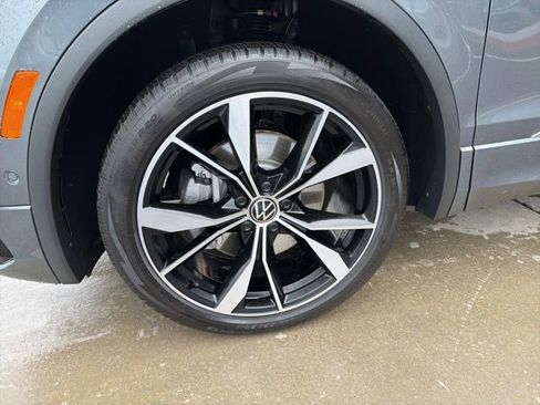 Used 2023 Volkswagen Tiguan SEL R-Line AWD/4WD image 9