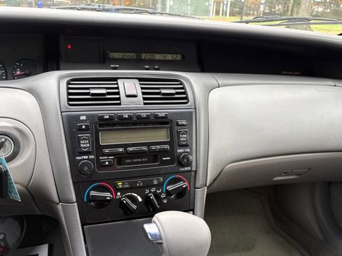 Used 2003 Toyota Avalon XL image 11