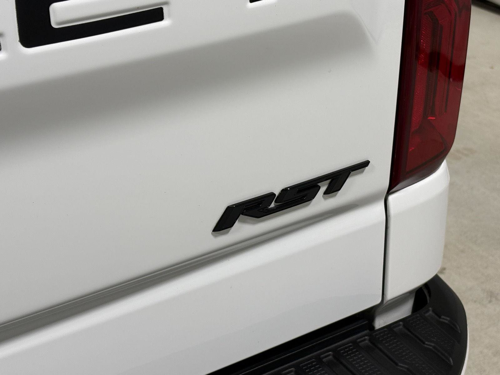 Used 2023 Chevrolet Silverado 1500 RST AWD/4WD image 14