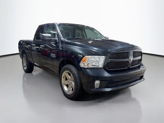 Used 2018 RAM 1500 Express w/ Express Value Package AWD/4WD image 3